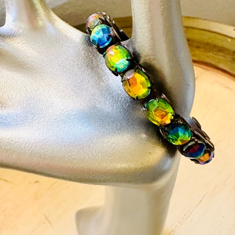 Vintage Rare heliotrope Sorrelli Crystal Cuff Bracelet